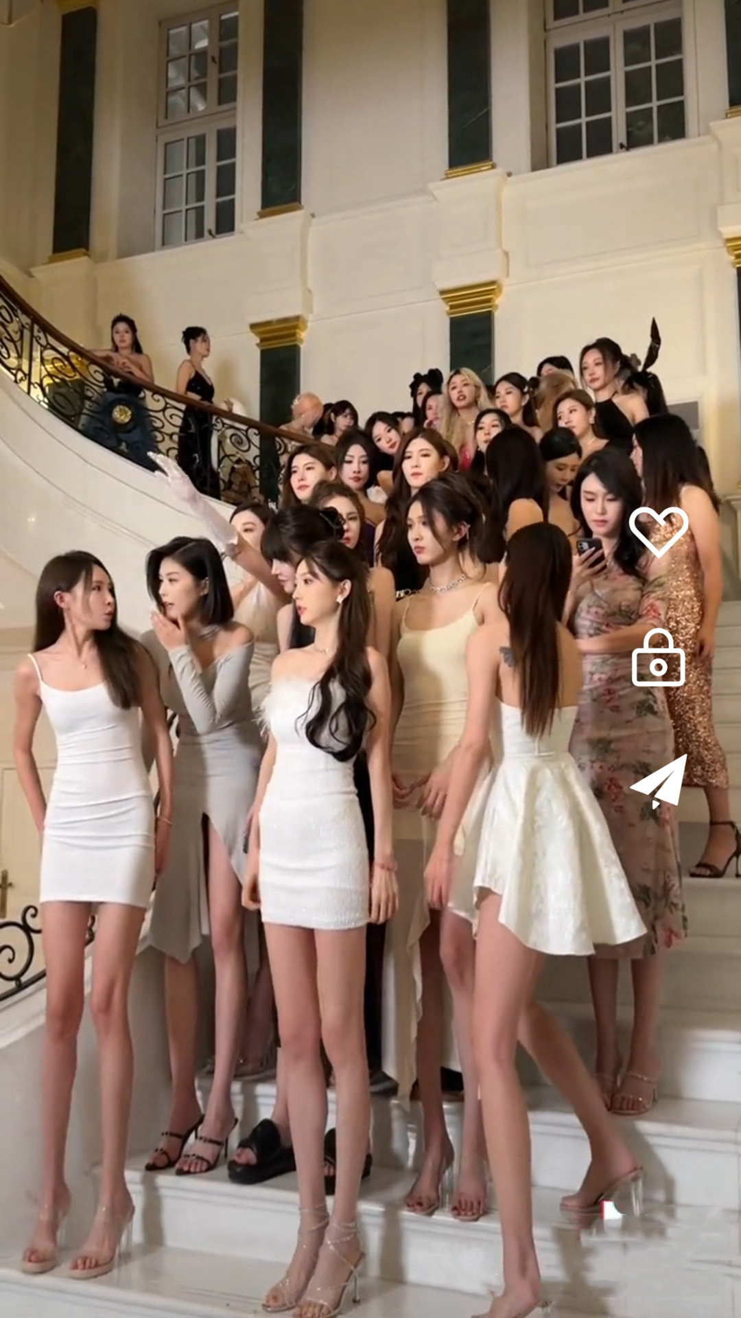 《变身曲之都市红颜笑》截图